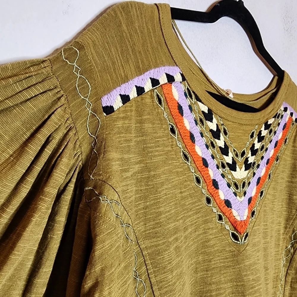 NWT Free People linen-blend Embroidered top in Moss Combo.‎